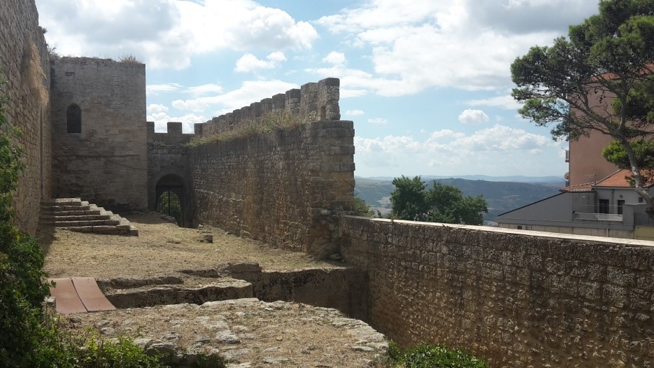 Внутри замка Кастелло ди Ломбардия